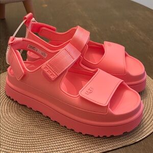 UGG GoldenGlow Platform Sandals - NWOT - size 10